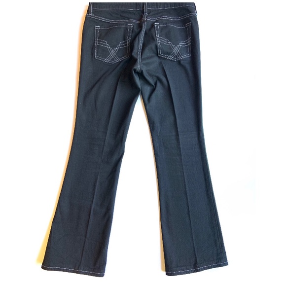 { Gap } Premium Bootcut Jeans Sz 8/29 - Picture 3 of 7